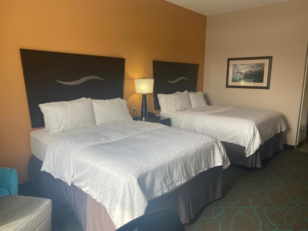 Holiday Inn Express Hotel And Suites Fort Stockton By Ihg Exterior photo