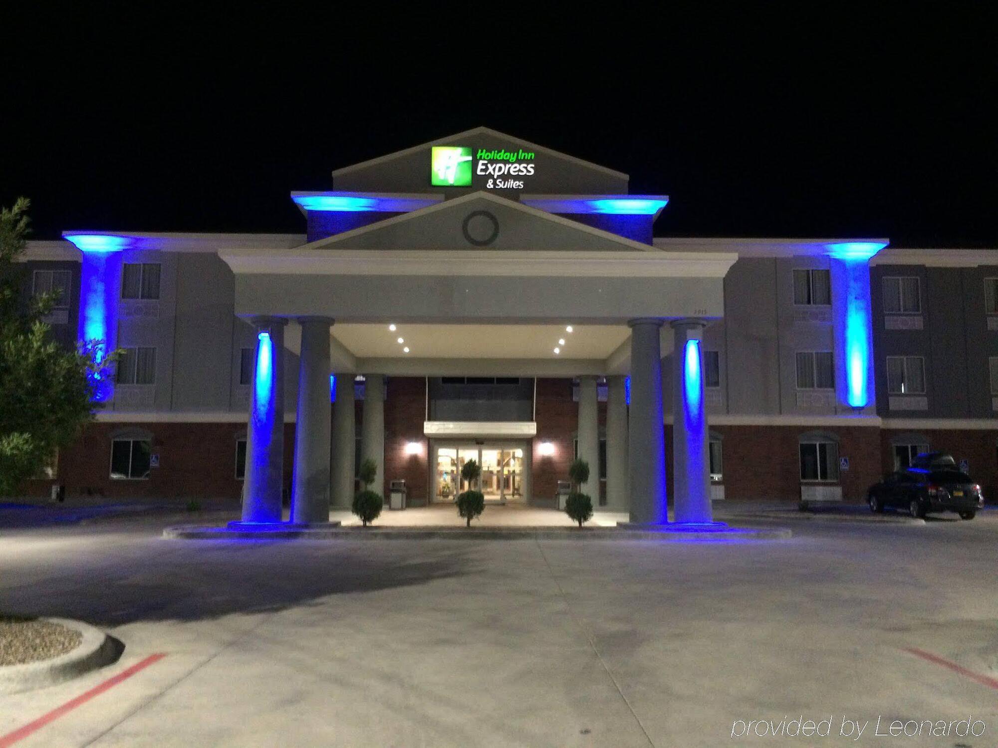 Holiday Inn Express Hotel And Suites Fort Stockton By Ihg Exterior photo