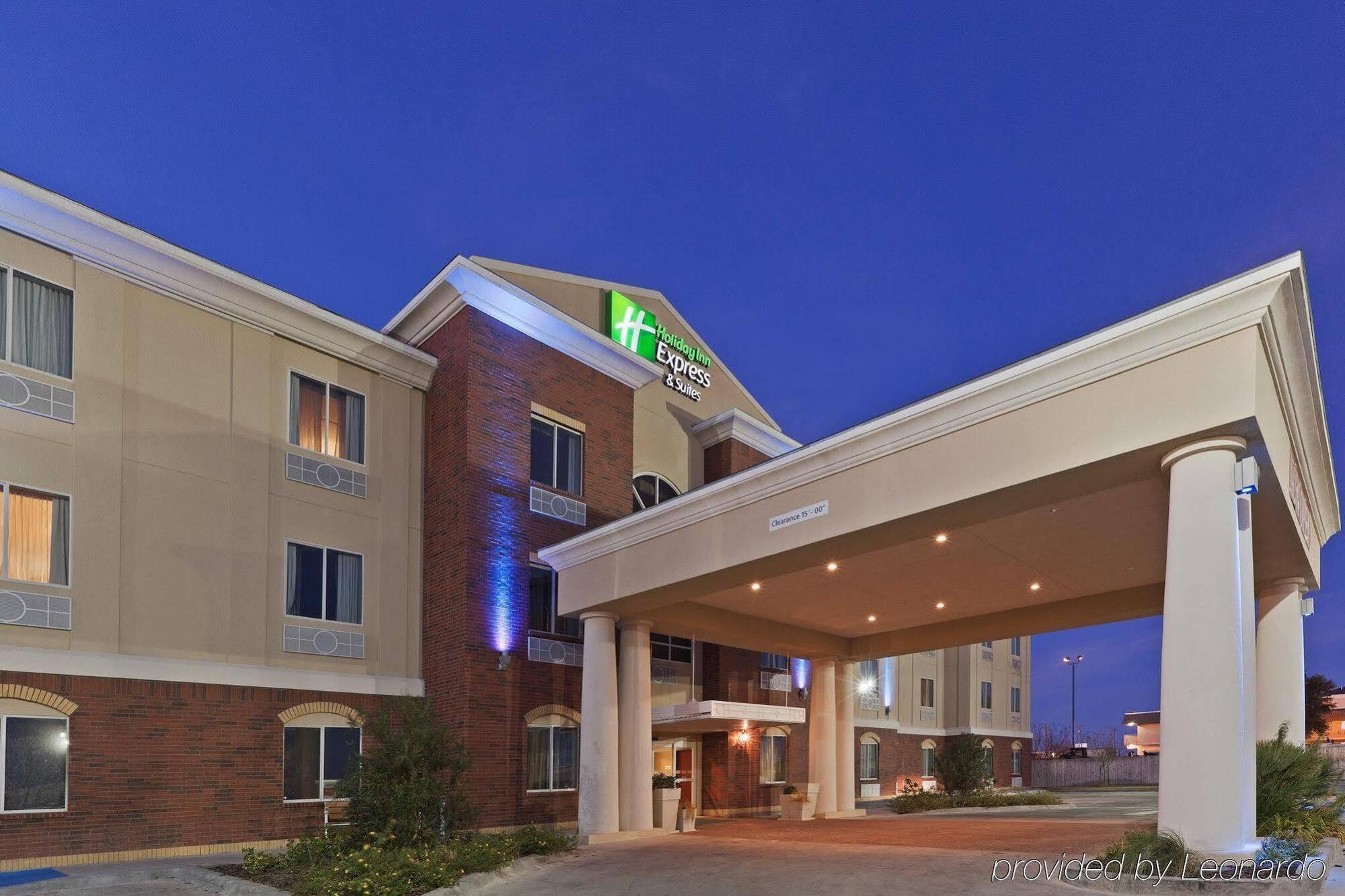 Holiday Inn Express Hotel And Suites Fort Stockton By Ihg Exterior photo